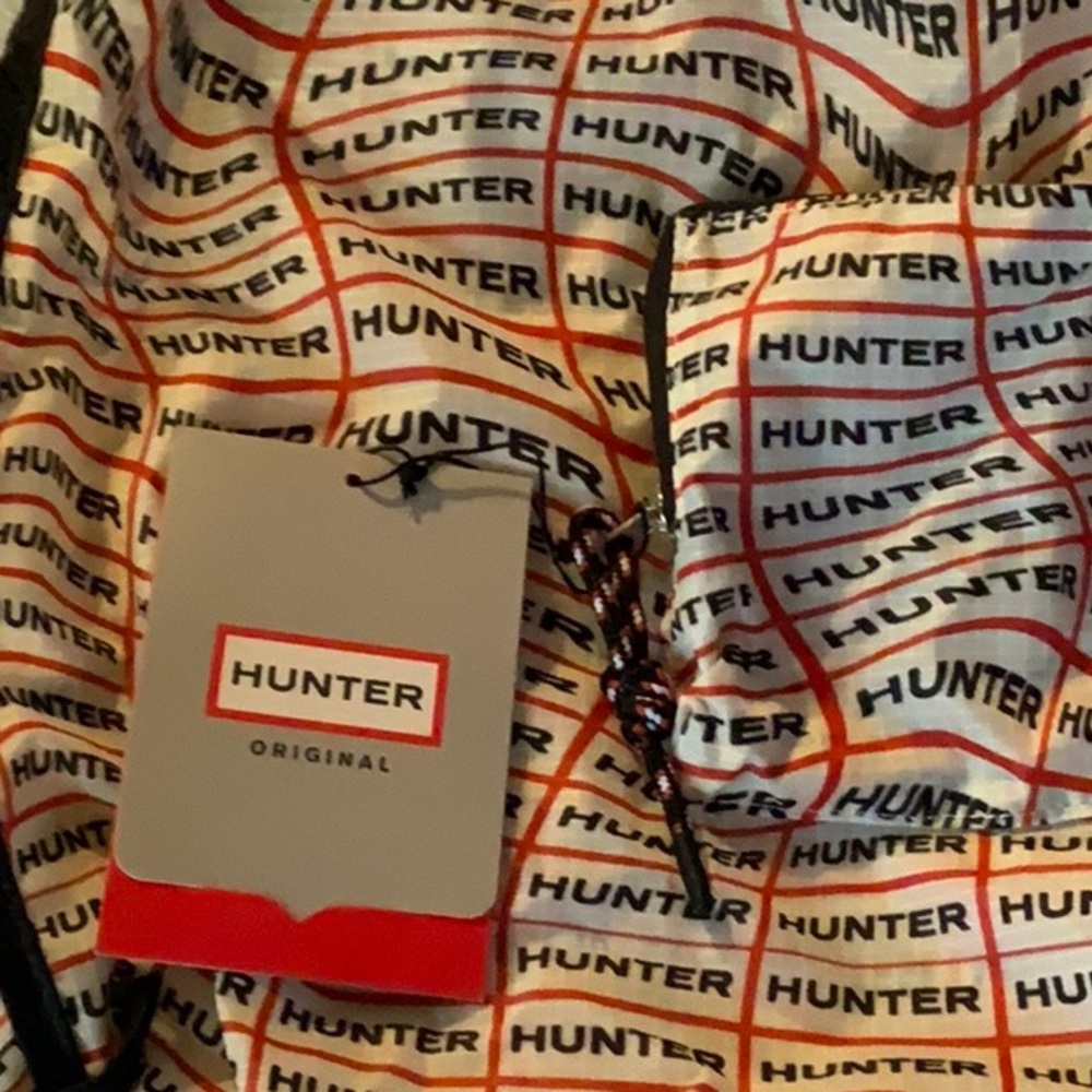 Hunter Logo Drawstring Bag - Picture 2 of 7